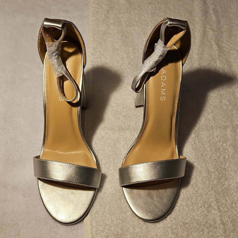J. Adams Silver Synthetic Strappy Block Sandals Buckle Women's Size 8.5